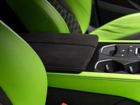 Used 2021 Lamborghini Urus AWD/4WD image 33