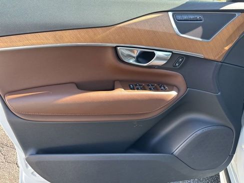 Certified 2024 Volvo XC90 B5 Plus w/ Protection Package Premier image 18