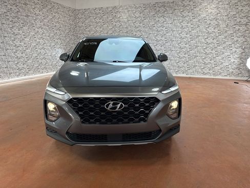 Used 2019 Hyundai Santa Fe SE image 2