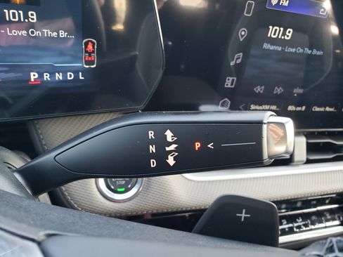 New 2026 Chevrolet Equinox LT w/ Convenience Package II image 19