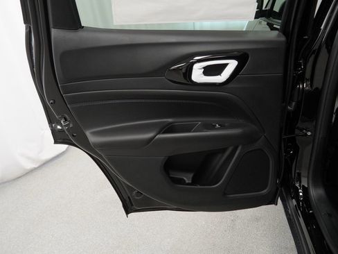 New 2026 Jeep Compass Latitude image 29