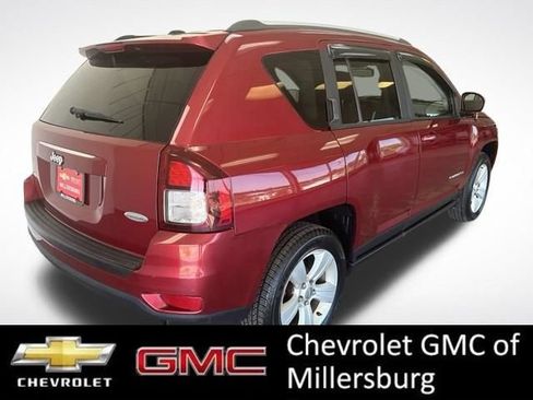 Used 2016 Jeep Compass Latitude AWD/4WD image 3