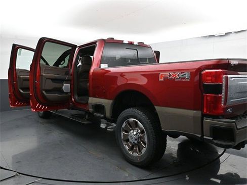 New 2026 Ford F350 King Ranch w/ FX4 Off-Road Package image 34