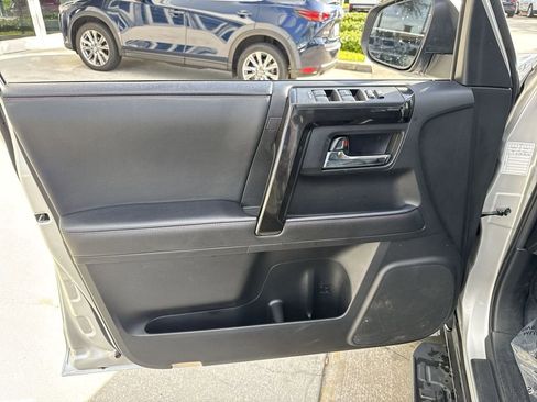 Used 2024 Toyota 4Runner TRD Off-Road Premium image 40