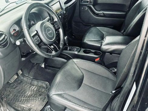 Used 2016 Jeep Wrangler Unlimited Sahara AWD/4WD image 21
