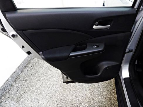 Used 2015 Honda CR-V LX image 9