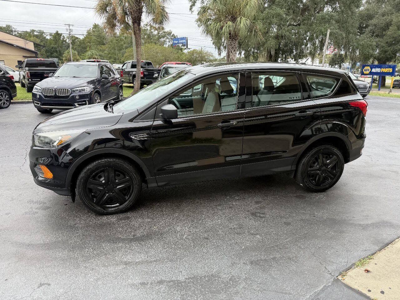 Used 2019 Ford Escape S FWD image 3