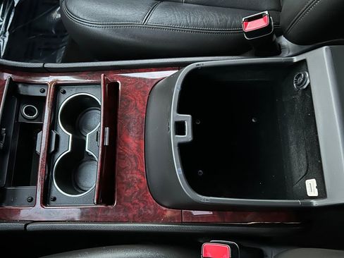 Used 2014 Cadillac Escalade Luxury image 37