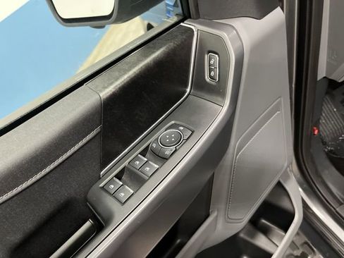 Used 2025 Ford F150 Lightning XLT image 30