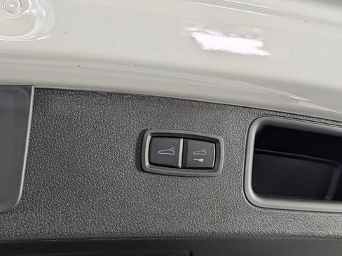 New 2026 Porsche Macan GTS AWD/4WD image 18