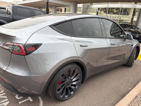 Used 2024 Tesla Model Y Performance image 7