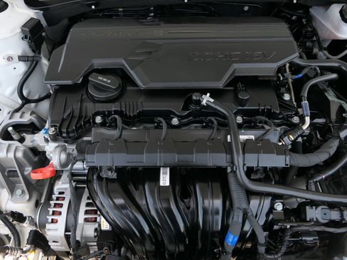 Certified 2024 Hyundai Elantra SEL FWD image 28