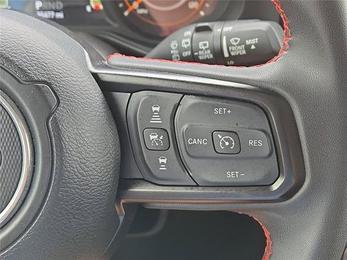 Used 2024 Jeep Wrangler Unlimited Rubicon AWD/4WD image 23
