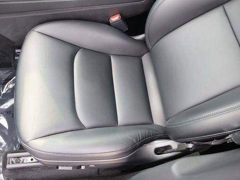 Used 2023 Tesla Model Y Long Range image 31