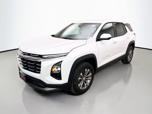 New 2026 Chevrolet Equinox LT image 3