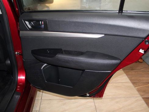 Used 2010 Subaru Legacy 2.5i Premium image 26