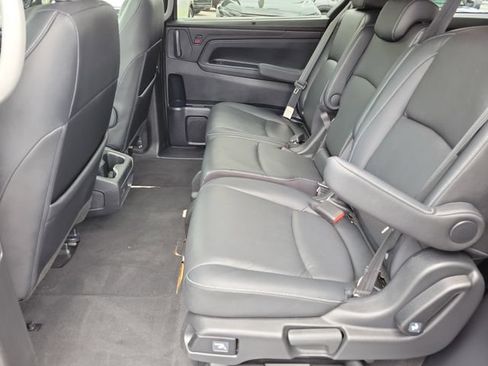 Certified 2024 Honda Odyssey EX-L image 11