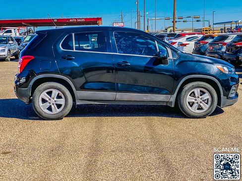 Used 2019 Chevrolet Trax LS w/ Tint and Cruise Package image 9