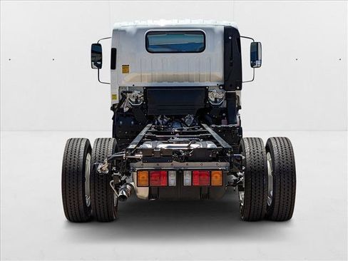 New 2024 Chevrolet Low Cab Forward RWD image 8