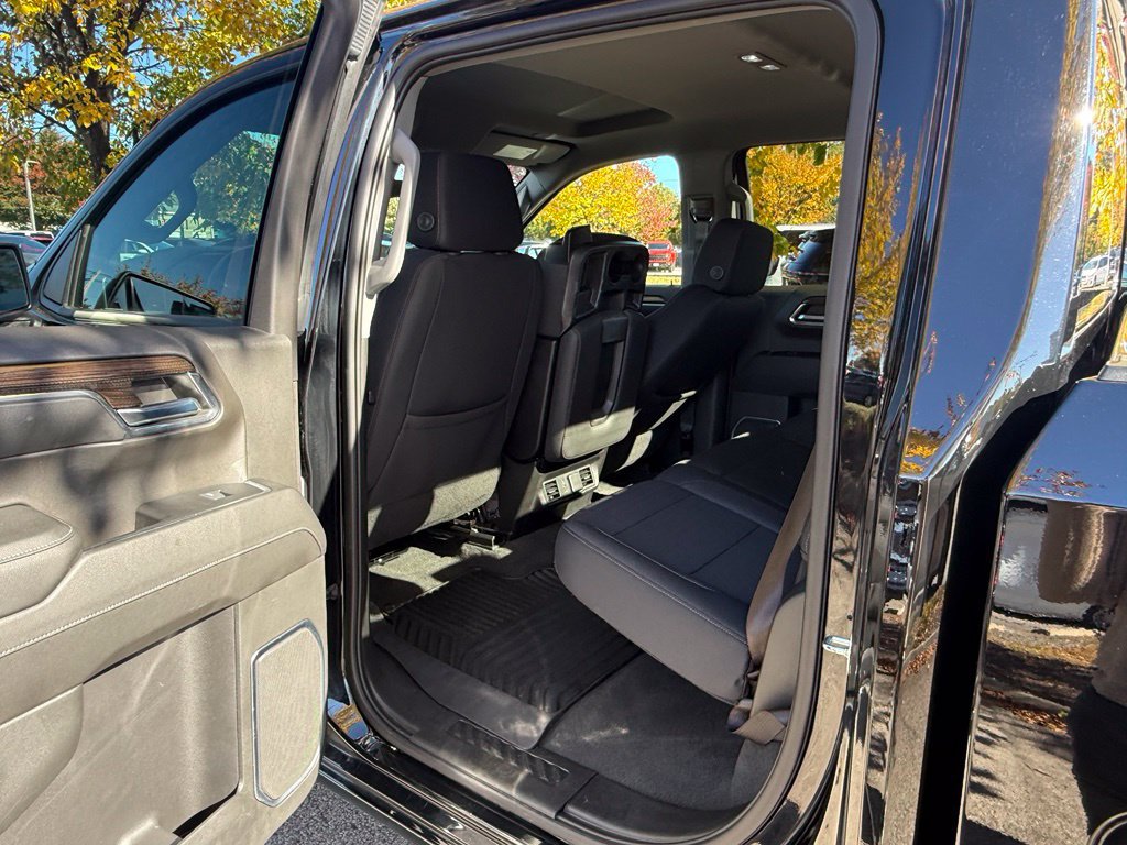 Used 2023 Chevrolet Silverado 1500 LT AWD/4WD image 11