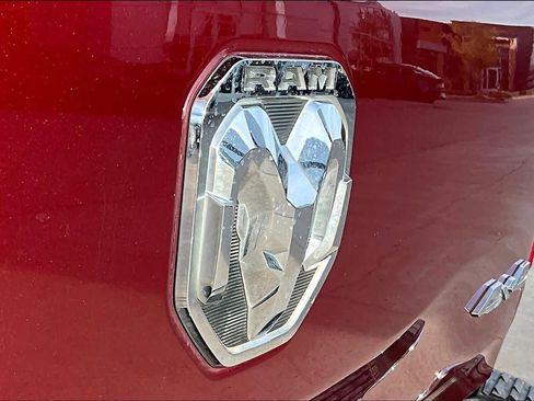 Used 2019 RAM 1500 Laramie image 30