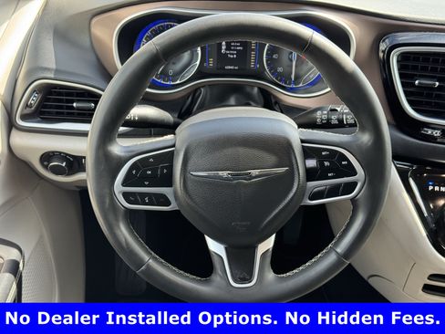 Used 2023 Chrysler Voyager LX FWD image 11