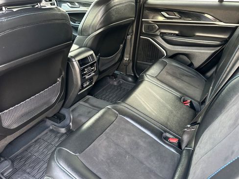 Used 2023 Jeep Grand Cherokee Trailhawk image 14