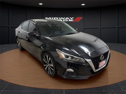 Used 2020 Nissan Altima 2.5 SR w/ Premium Package image 1