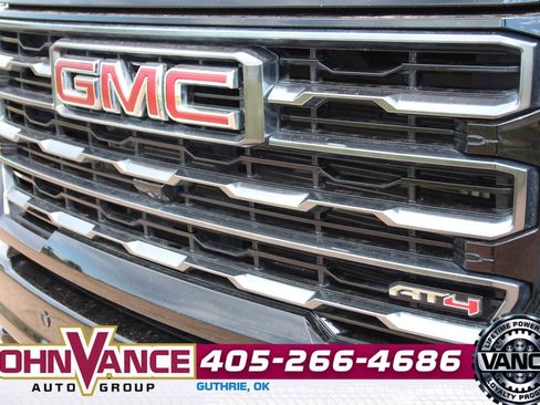 Used 2024 GMC Sierra 2500 AT4 w/ AT4 Premium Plus Package AWD/4WD image 5