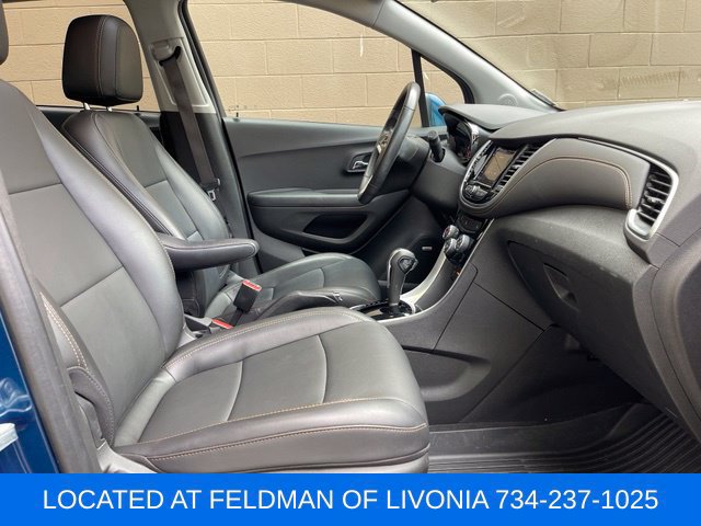 Certified 2020 Chevrolet Trax Premier w/ LPO, Cargo Package FWD image 29