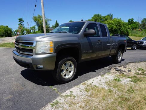 Used 2008 Chevrolet Silverado 1500 LT w/ Power Pack Plus AWD/4WD image 7