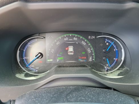 Used 2025 Toyota RAV4 XSE AWD/4WD image 23