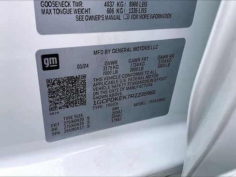 Used 2024 Chevrolet Silverado 1500 LT AWD/4WD image 20