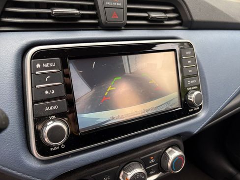 Used 2025 Nissan Versa SV FWD image 20