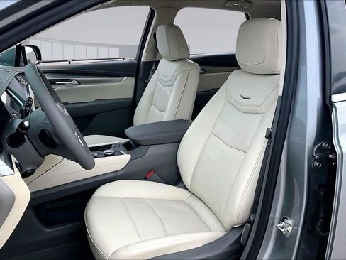 New 2026 Cadillac XT5 Premium Luxury image 9