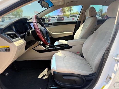 Used 2016 Hyundai Sonata SE w/ Cargo Package FWD image 15