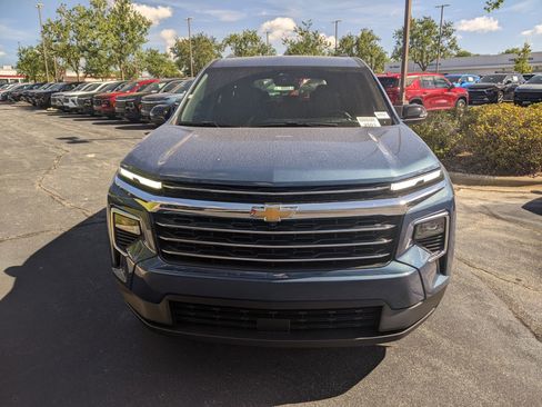 New 2026 Chevrolet Traverse LT w/ Driver Confidence Package image 2