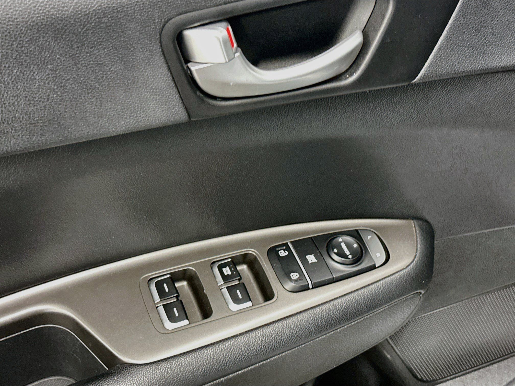 Used 2019 Kia Optima LX FWD image 15
