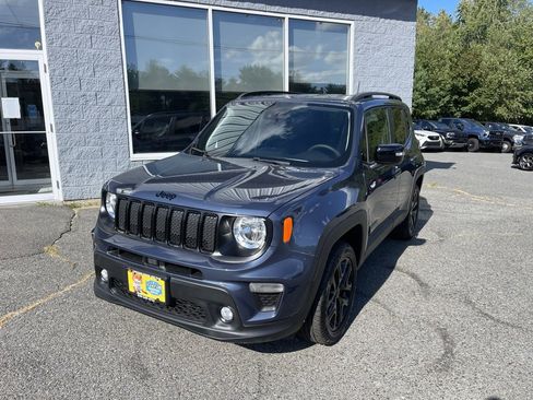 New 2023 Jeep Renegade Altitude image 2