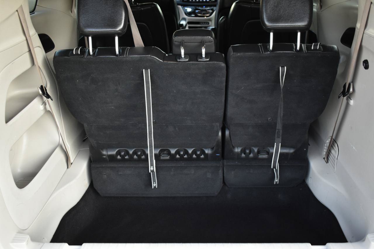 Used 2022 Chrysler Pacifica Touring-L FWD image 47