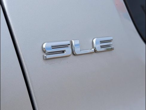 Used 2019 GMC Acadia SLE AWD/4WD image 24