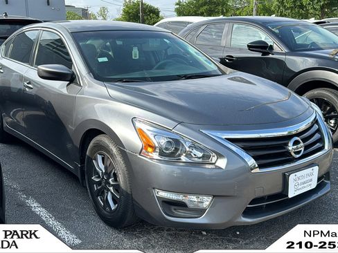 Used 2015 Nissan Altima 2.5 S w/ Special Edition Package image 1