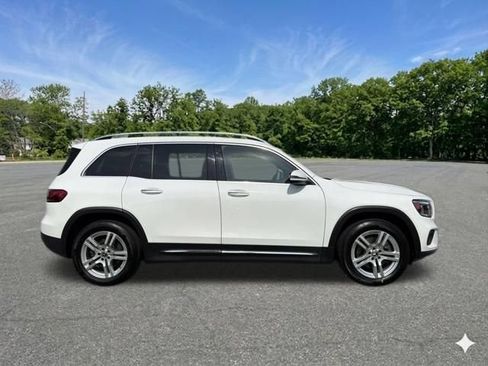 Used 2022 Mercedes-Benz GLB 250 4MATIC image 10