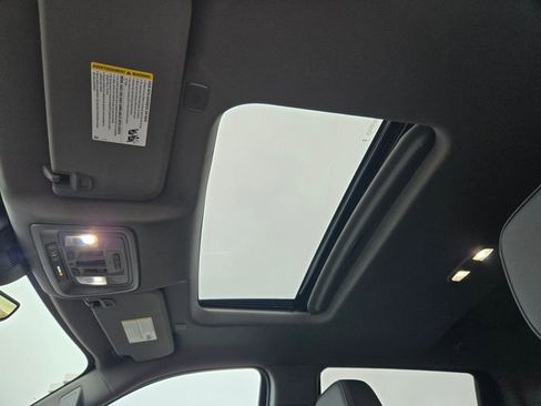 New 2025 GMC Sierra 2500 Denali w/ Denali Reserve Package image 7