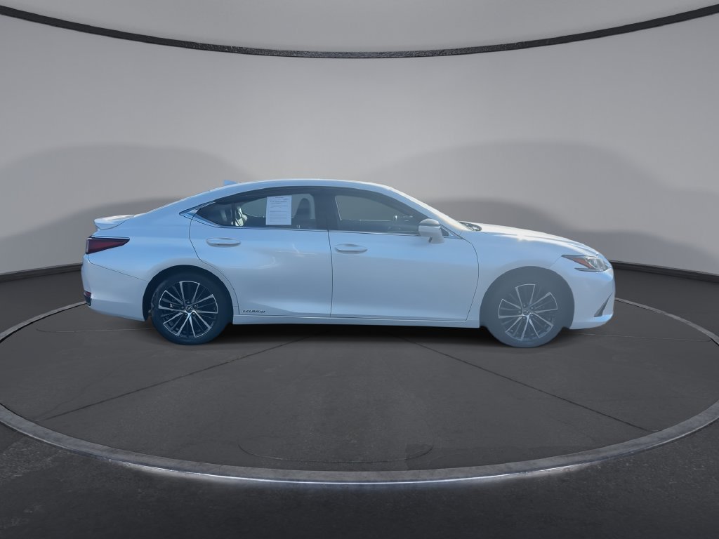 Used 2022 Lexus ES 300h w/ Premium Package FWD image 9