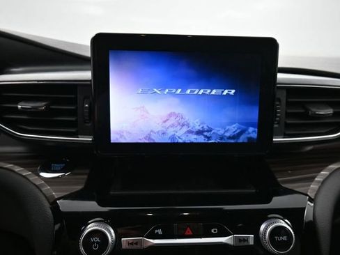 Used 2023 Ford Explorer Limited image 26