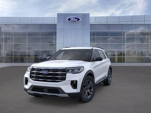 New 2025 Ford Explorer Active w/ Active Comfort Package image 2