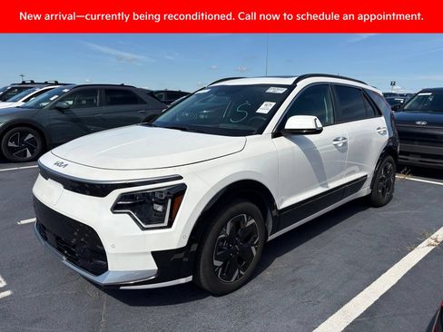 Certified 2023 Kia Niro Wave FWD image 13