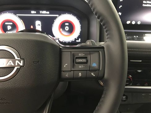 Used 2025 Nissan Rogue SL w/ Tech Package AWD/4WD image 18