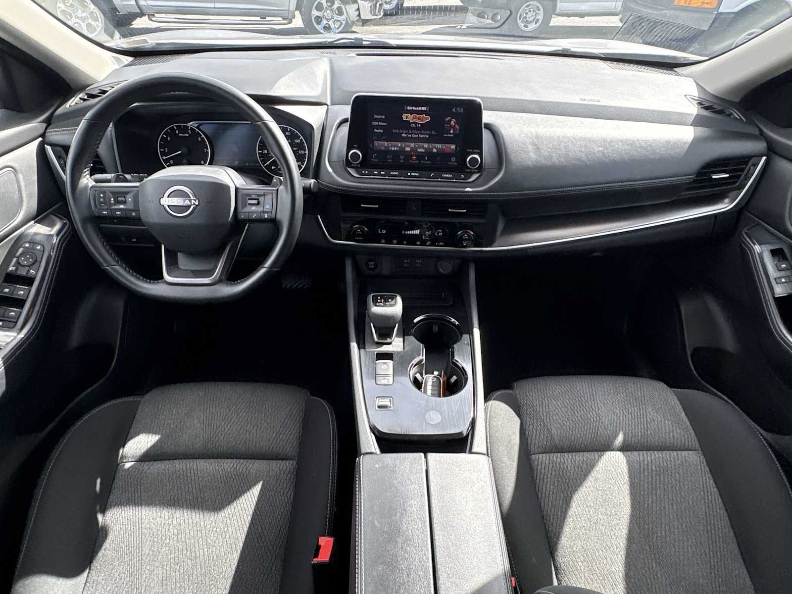 Used 2025 Nissan Rogue SV FWD image 19